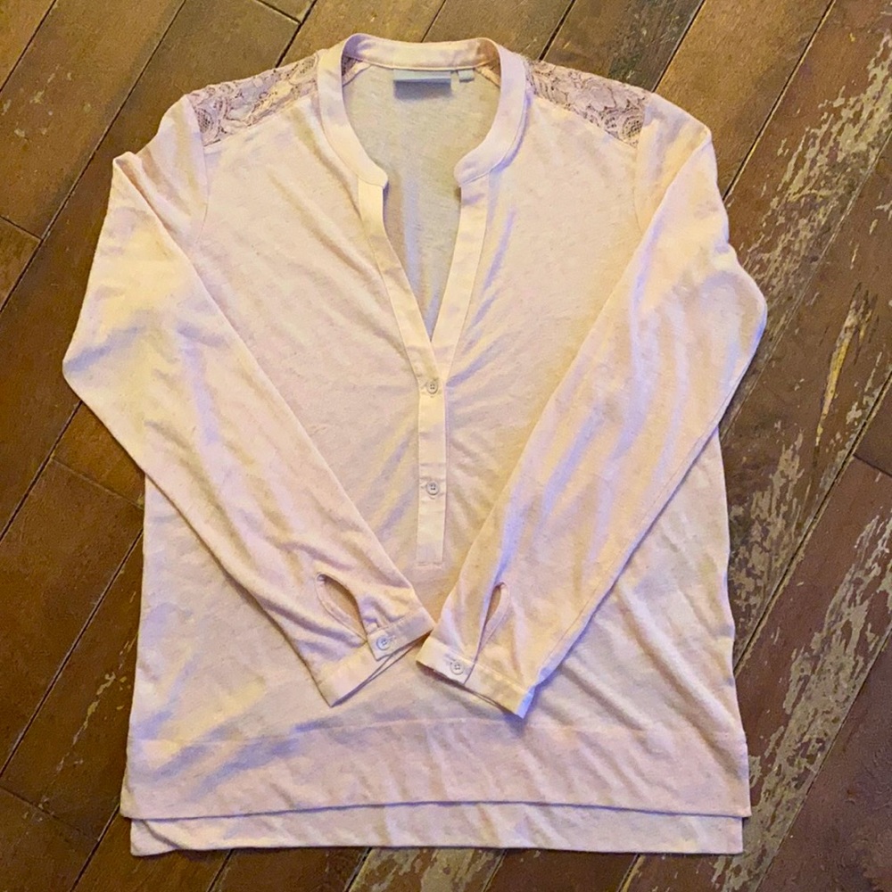 Light shirt, pale pink